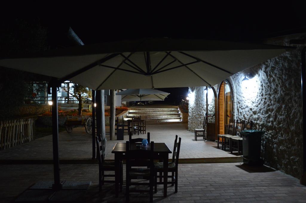 Azienda Agrituristica Carida Zaccanopoli ภายนอก รูปภาพ